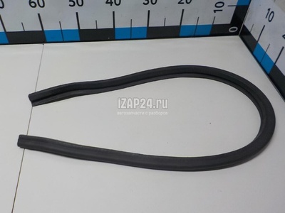 5JA823723 Уплотнитель капота VAG Rapid (2013 - 2020)