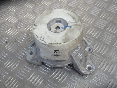 A2382401400 мерседес w205 подушка двигателя 4.0