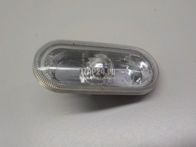 2K0949117 Повторитель на крыло белый VAG Caddy III (2004 - 2015)