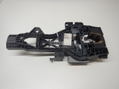 4L0839886H Кронштейн ручки VAG Q7 [4L] (2005 - 2015)