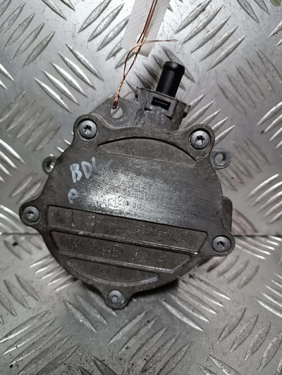 06E145100T Насос вакуумный Audi A6 C6 2005-2008 2005