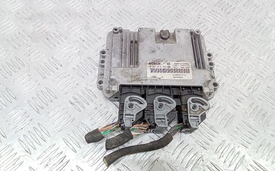 8200527713 Блок управления двигателем Renault Laguna 2 поколение [рестайлинг] (2005-2007) 2005