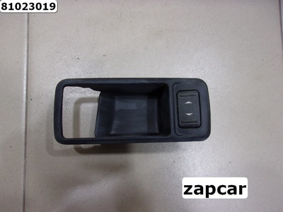 1576041 Накладка декоративная Ford C-Max 2003-2010 ,Focus II 2005-2008 ,Kuga 2008-2012 ,Focus II 2008-2011 ,3M51226A36ADW