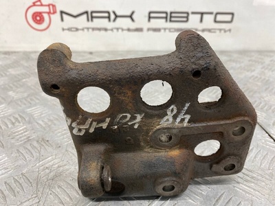 B5C715810 кронштейн кондиционера Mazda Demio 1 DW3W 2000 (1996-2002) , <strong>-Б/У Детали сняты с АВТОМОБИЛЯ</strong>