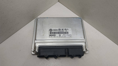 8D0907558B блок управления двигателем Skoda Octavia (A4) 2003 ,0261204774
