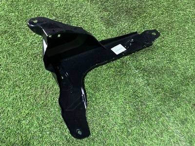 7l0885341f кронштейн крепления задних сидений Porsche Cayenne S 957 2008