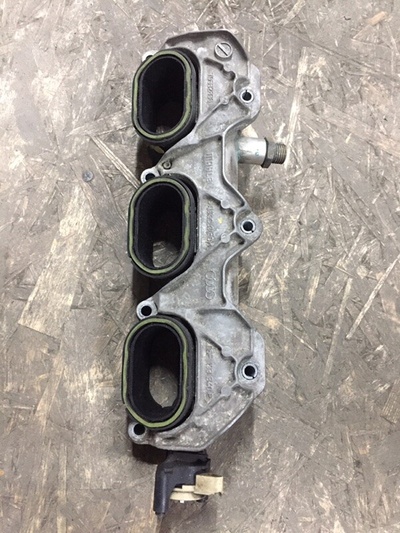 06E133110AR коллектор впускной Audi A6 C7, 4G2 2011