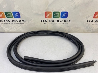 908300916R уплотнительная резинка проема багажника LADA XRAY BAG 2019