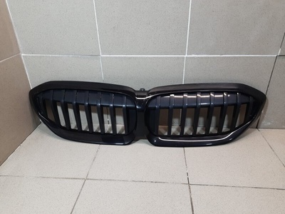 51138072085 Решетка радиатора BMW 3-series G20