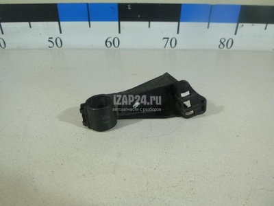 1K0133687B Крепеж VAG Caddy III (2004 - 2015)