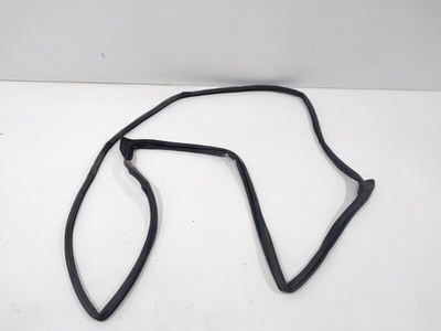 bbm458605 Уплотнитель двери Mazda 3 BL 2009-2013