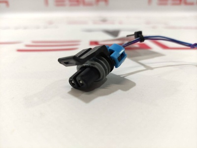 103688500E Разъем (фишка) проводки Tesla Model X 2017 1036885-00-E,1058358-03-C,1072447-82-A