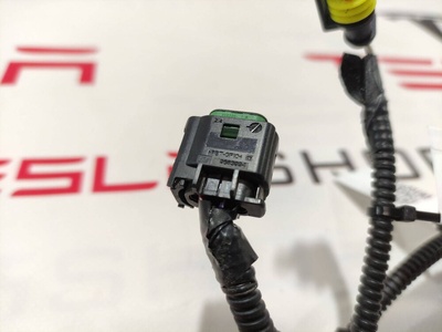 103688500E Разъем (фишка) проводки Tesla Model X 2017 1036885-00-E,1058358-03-C,1072447-82-A