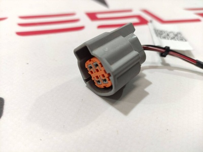103688500E Разъем (фишка) проводки Tesla Model X 2017 1036885-00-E,1058358-03-C,1072447-82-A