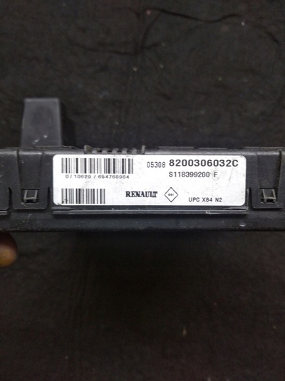 8200306032C scenic ii megane ii блок upc x84 n2
