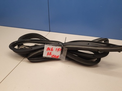 GHK172760 Уплотнитель двери задней правой Mazda 6 GJ 2013-2019