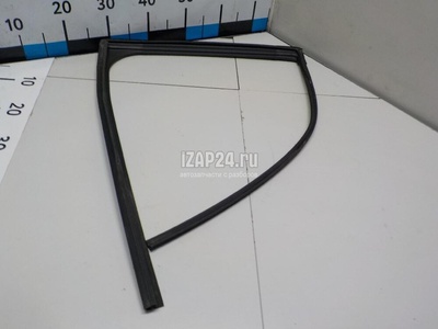 KD5373605G Уплотнитель стекла двери Mazda CX 5 (2012 - 2017)