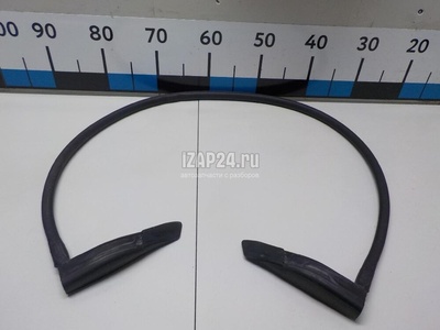 LR077479 Уплотнитель багажника Land Rover Range Rover IV 2013