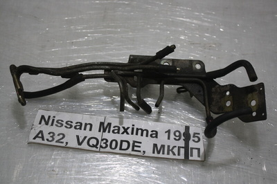 1752040U10 Трубка топливная Nissan Maxima A32 1995 17520-40U10