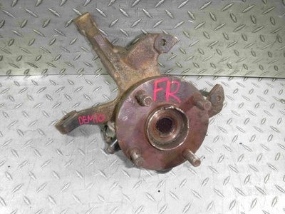 D20533020 Кулак поворотный Mazda Demio DW 1996