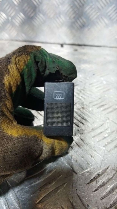 4D0941503B Кнопка обогрева заднего стекла Audi A4 B5 (S4,RS4) 1997