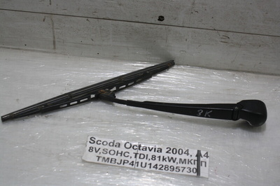 1U9955707B Держатель щетки стеклоочистителя Skoda Octavia A4 1U5 2004