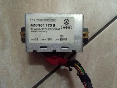 4D0951173B блок блок управления сенсор alarmu audi a8 d2 a6 c5