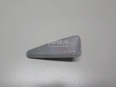8200602765 Повторитель на крыло правый белый Renault Symbol II (2008 - 2012)