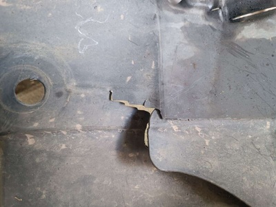 638320004R Защита арок (подкрылок) Renault Laguna 3 2009