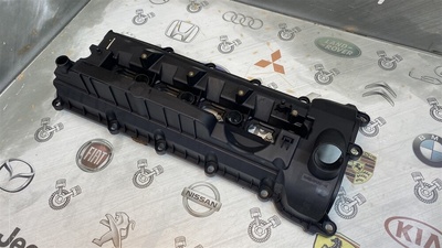 8W936P052AE Крышка головки блока цилиндров Land Rover Range Rover 2010 , LR010784
