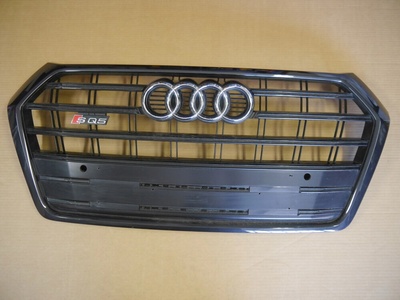 80A853651 audi sq5 80a решетка радиатора