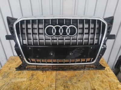8R0853651R Решетка радиатора Audi Q5 1 2014