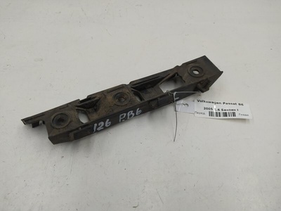 3C0807183 Кронштейн крепления бампера переднего Volkswagen Passat B6 2005
