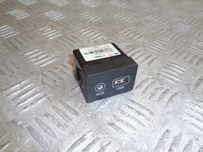 96120C7000 разъем порт usb aux hyundai i20 ii 2 14 -