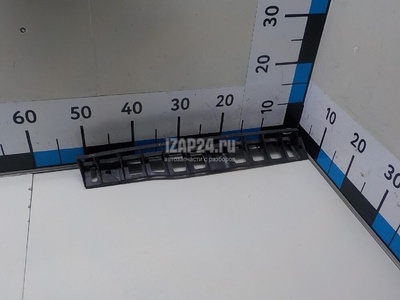 5L6807863 Направляющая заднего бампера левая VAG Yeti (2009 - 2018)
