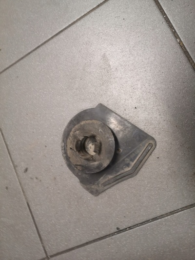 Крышка шасси audi a3 8p 1k0825962b