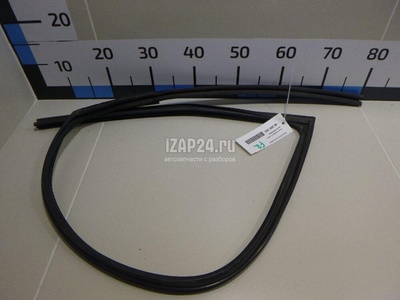 803304EA0A Уплотнитель стекла двери Nissan Qashqai (J11) 2014