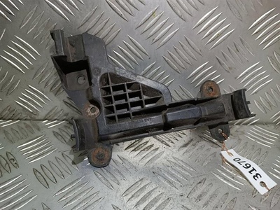 4A0807484 Кронштейн крепления бампера заднего Audi 100 C4 1990-1994 1992