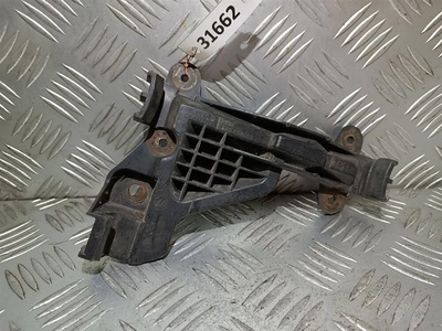 4A0807483 Кронштейн крепления бампера заднего Audi 100 C4 1990-1994 1992