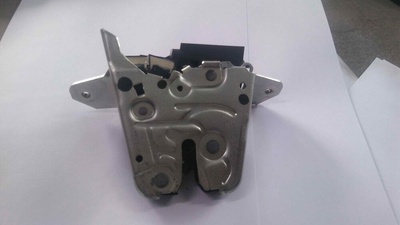 A0997400600 Замок багажника Mercedes ML W166 2015 ,A0997400300