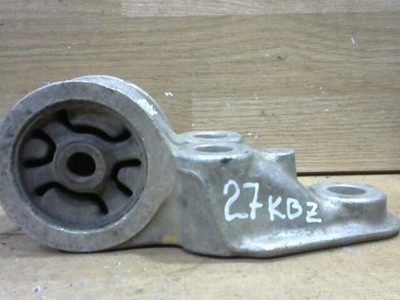 8E0501521H Кронштейн крепления балки подвески Volkswagen Passat B5 2002 ,4B0501521E