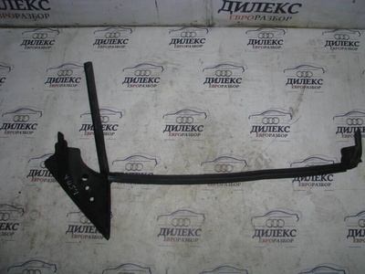 8T8837479D уплотнитель стекла двери Audi A5 /S5 Coupe/Sportback 2008> 2011