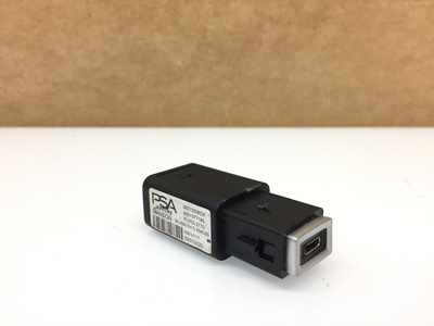 98313506DX peugeot 2008 ii порт разъем usb