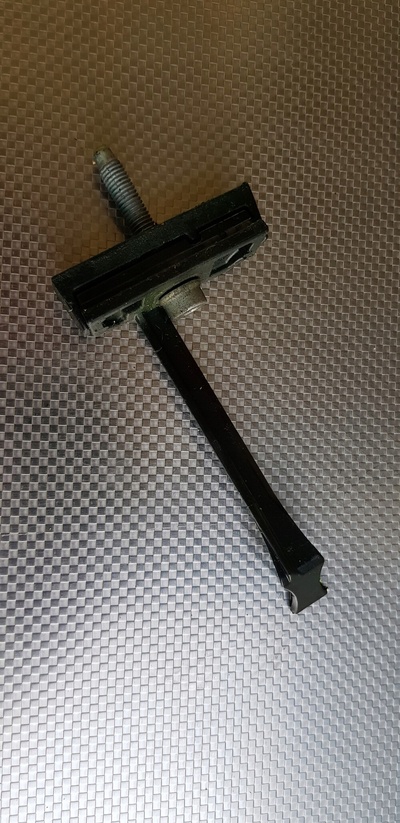 8E0803123A audi a4 b6 b7 blokoada akumulatora