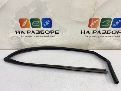 83540H5000 уплотнительная резинка стекла двери HYUNDAI SOLARIS HCR 2018