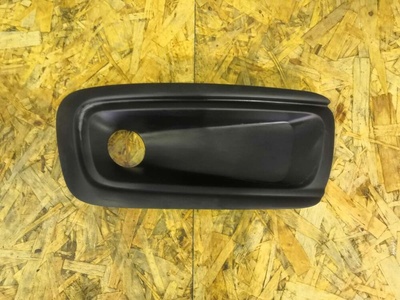 1618184680 Рамка фары противотуманной правой Citroen C4 2 2017 , 9815353177