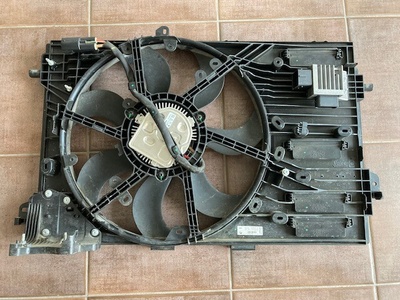 214811275R вентилятор радиатор megane iv scenic iv талисман