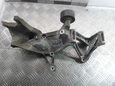 03H260087E Кронштейн генератора Volkswagen Touareg II (7P) 2010 - 2014 2011 ,