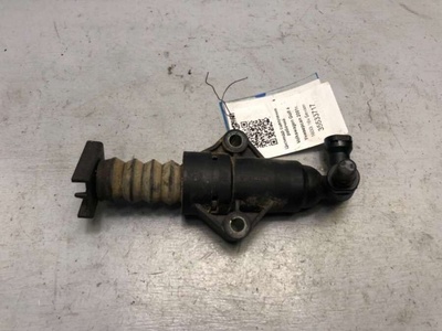 1J0721261F Цилиндр сцепления рабочий Seat Inca 2001 , 1J0721261E, 1J0721261A