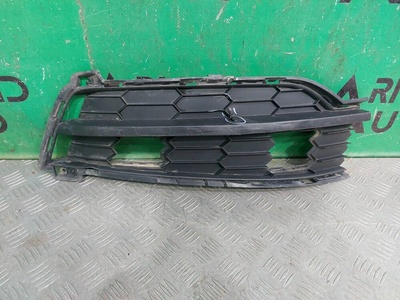 57A8073689B9 Решетка бампера Skoda Karoq 1 2017-нв , 57A807368